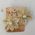 Brinco esmaltado flor 50mm creme dourado miolo prola 1 par